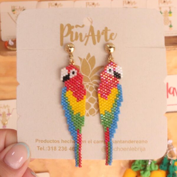 Aretes guacamaya